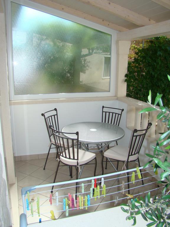 Apartments Villa Sunce Dugi Rat Zewnętrze zdjęcie